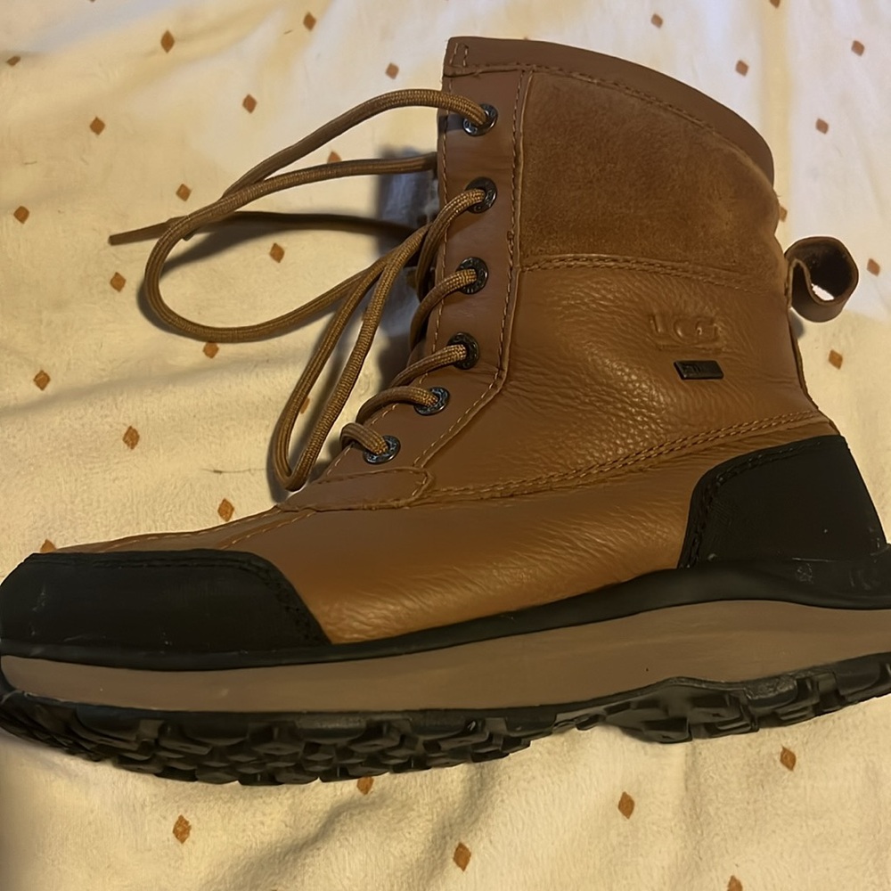 Ugg boots - Picture 2 of 4
